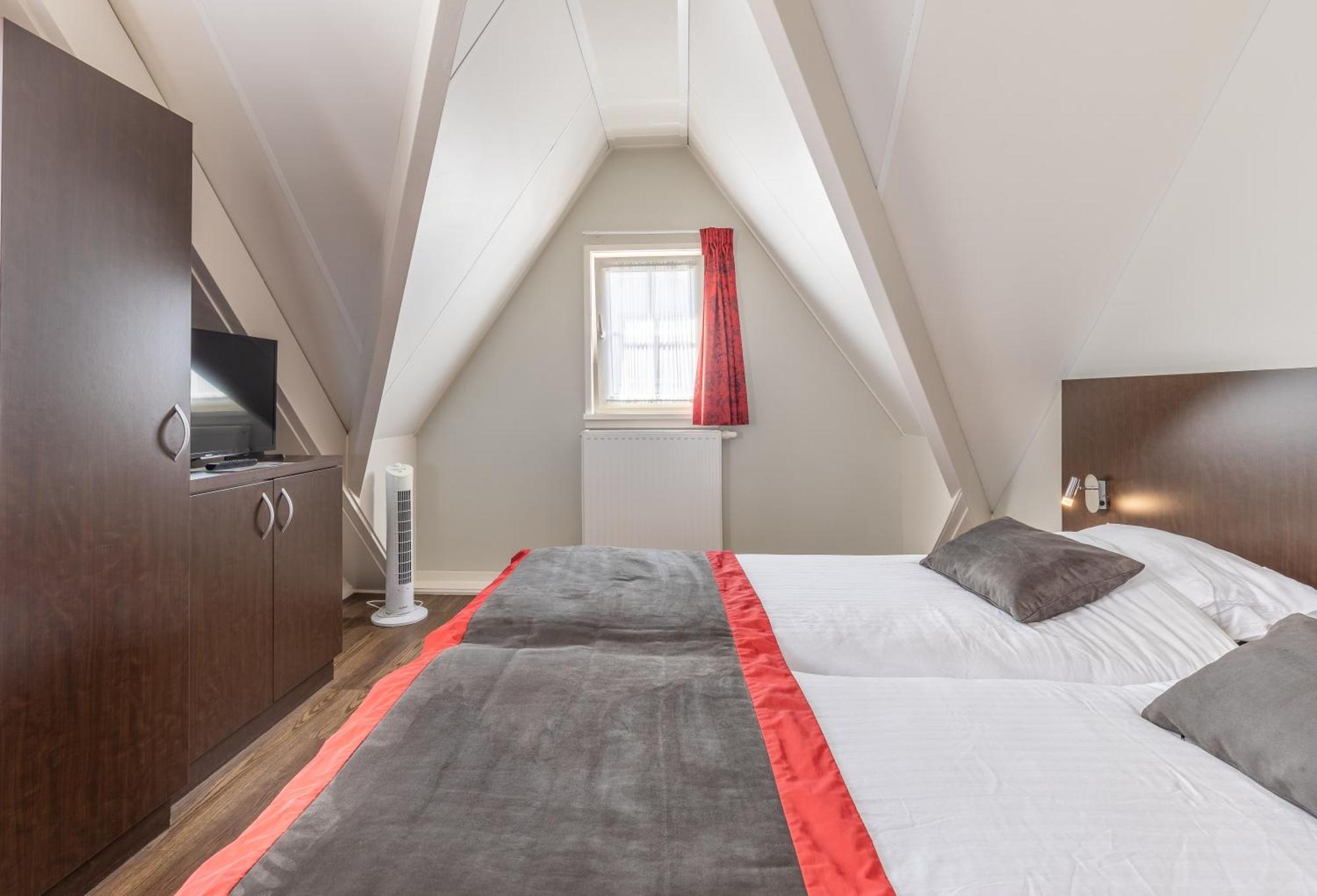 Huys Aan Zee Bed & Breakfast